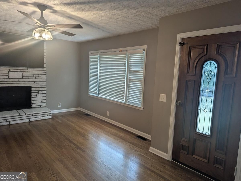 6115 Jewell Bennett Road - Photo 5