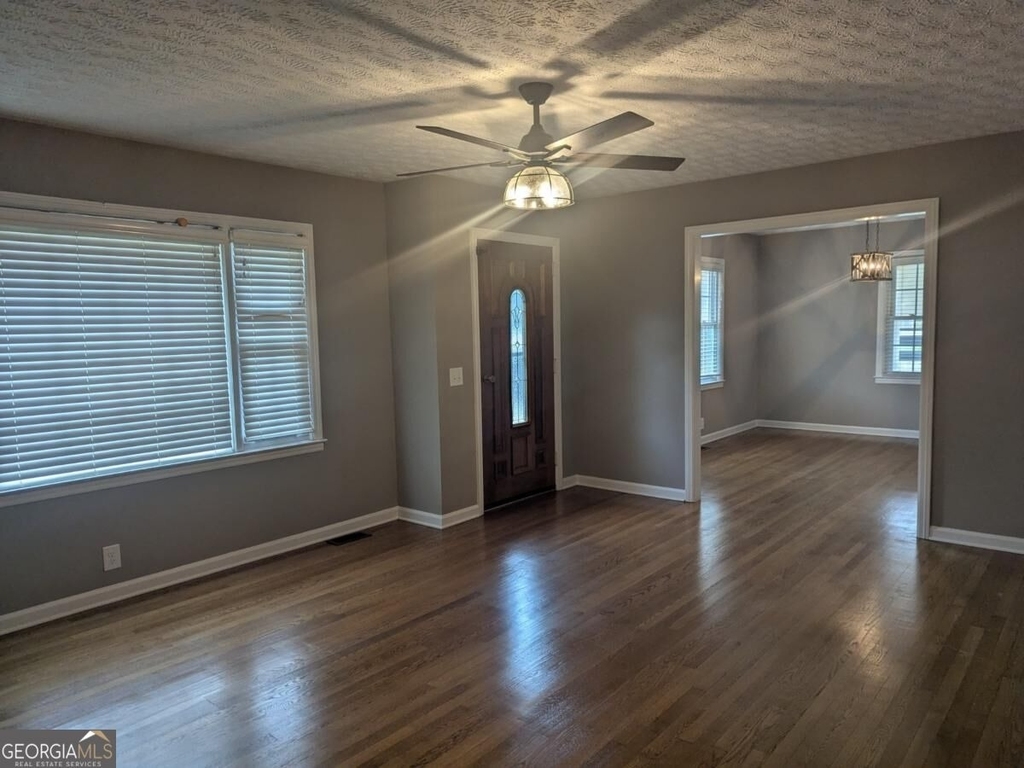 6115 Jewell Bennett Road - Photo 8