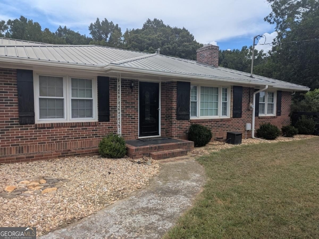 6115 Jewell Bennett Road - Photo 3