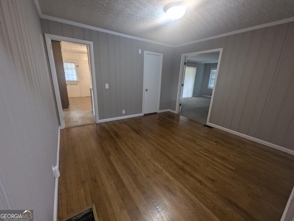 6115 Jewell Bennett Road - Photo 11