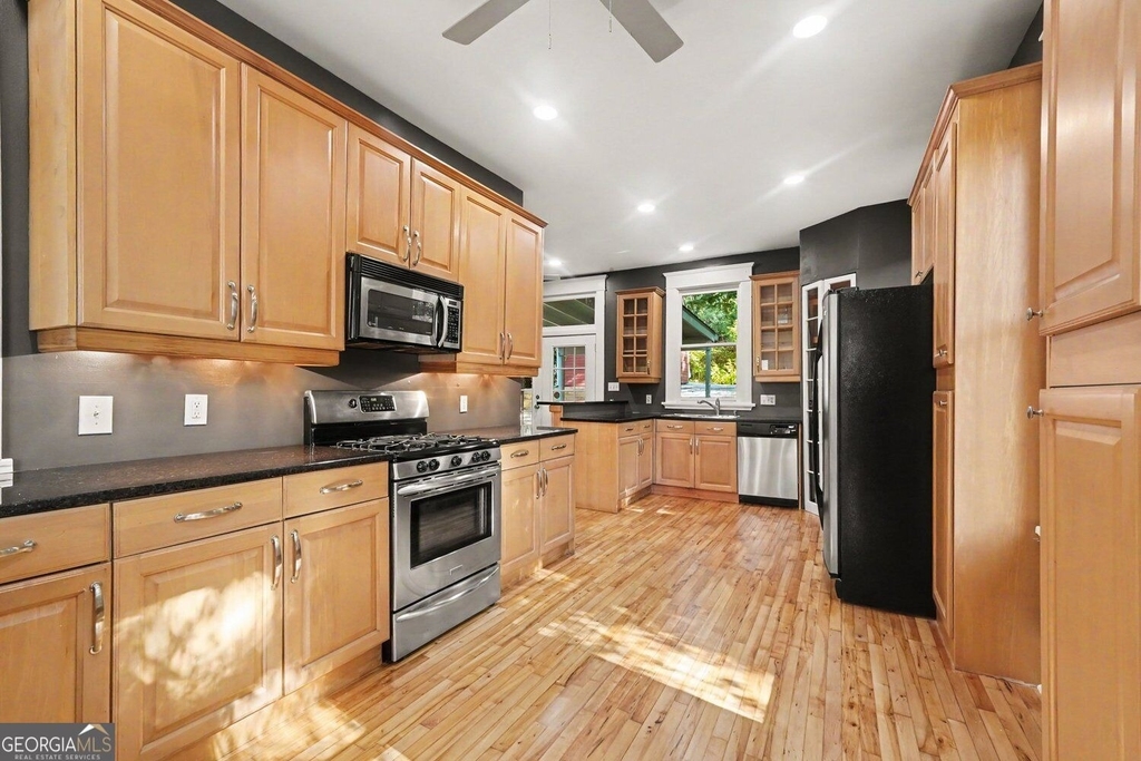 954 United Avenue Se - Photo 15