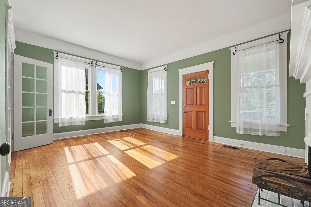 954 United Avenue Se - Photo 10