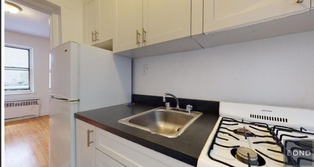 East 75th  Street  - Photo 1