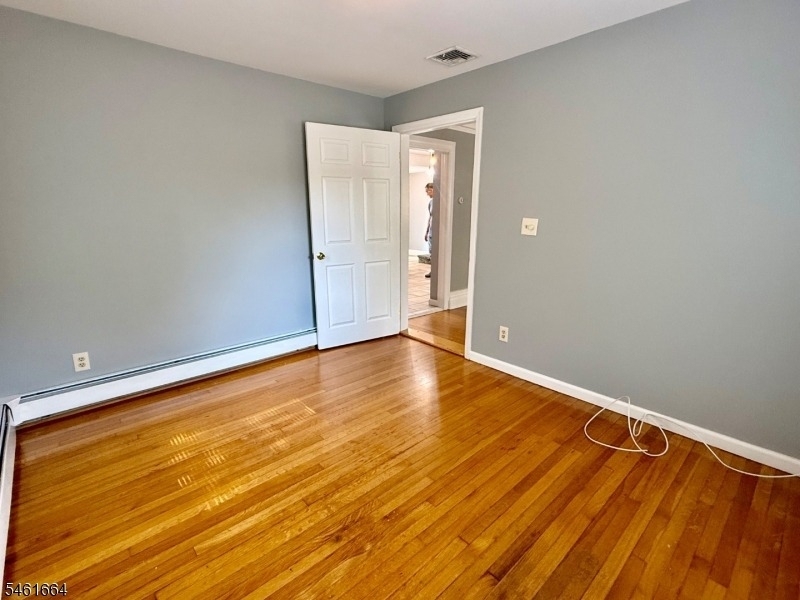 288 Greenwood Ave - Photo 4