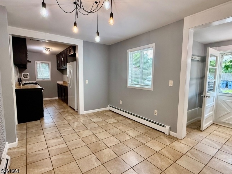 288 Greenwood Ave - Photo 3