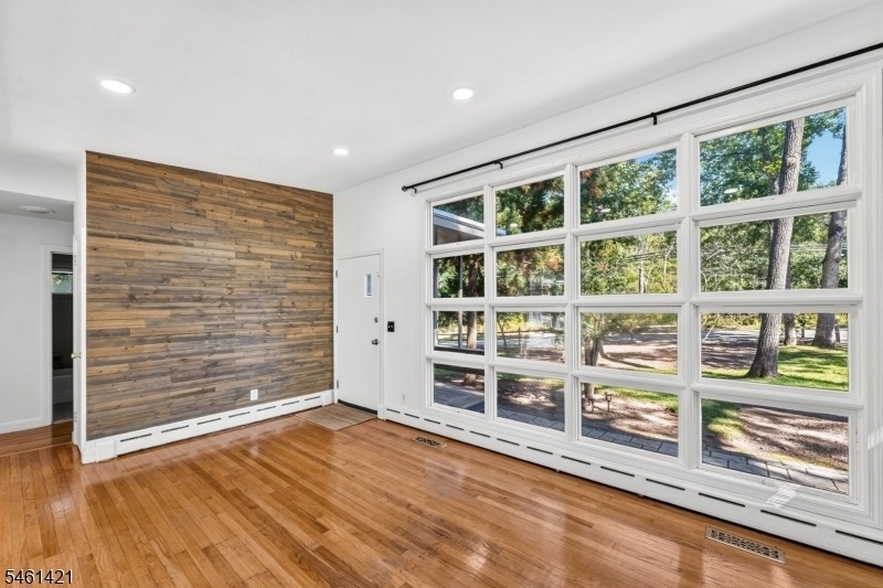 879 Vosseller Ave - Photo 5