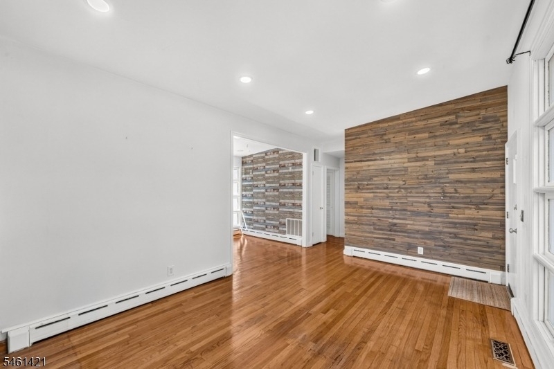 879 Vosseller Ave - Photo 4