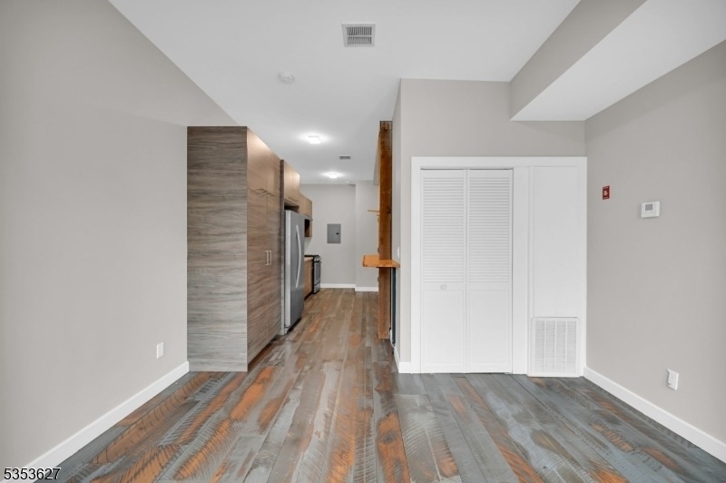 180 Spring St - Photo 10