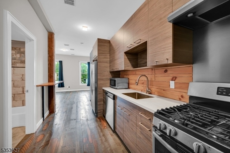 180 Spring St - Photo 1