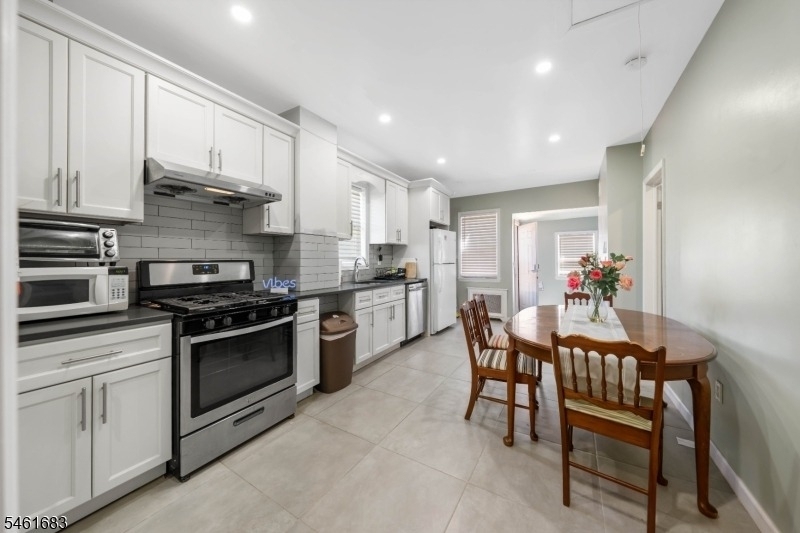 166 Victor St Unit 1 - Photo 3