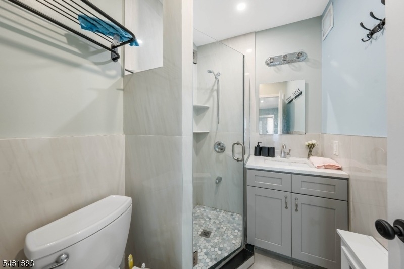 166 Victor St Unit 1 - Photo 8