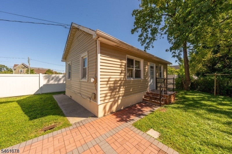 166 Victor St Unit 2 - Photo 7