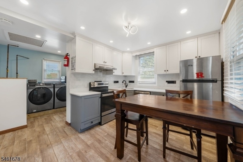 166 Victor St Unit 2 - Photo 2