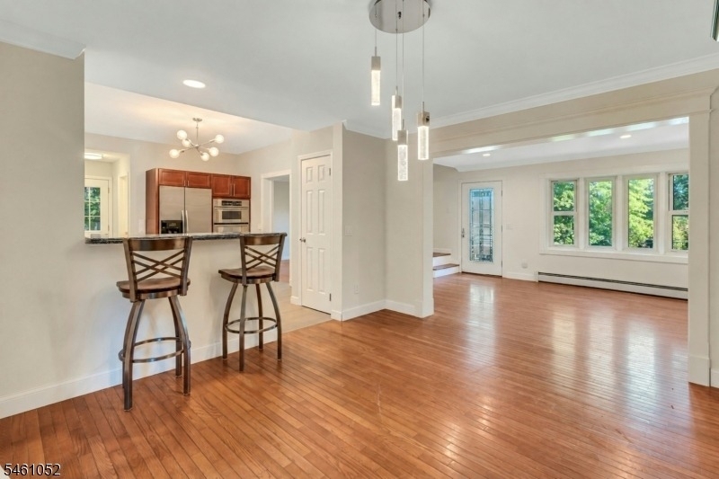 233 Mount Hope Ave - Photo 5