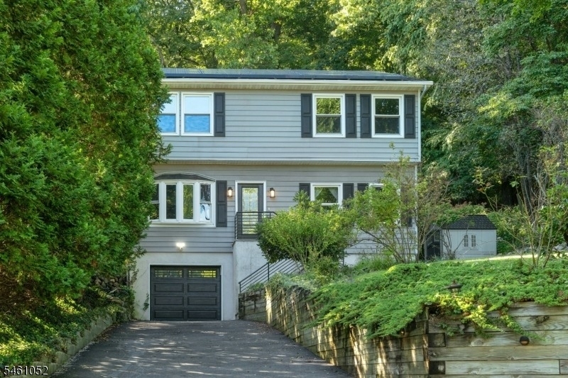 233 Mount Hope Ave - Photo 0