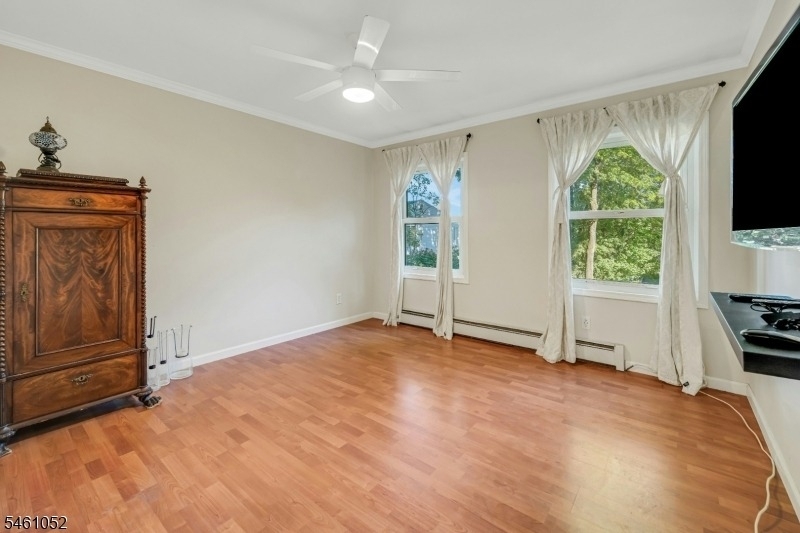 233 Mount Hope Ave - Photo 11