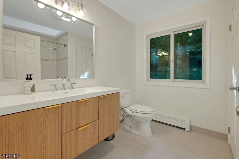 233 Mount Hope Ave - Photo 18