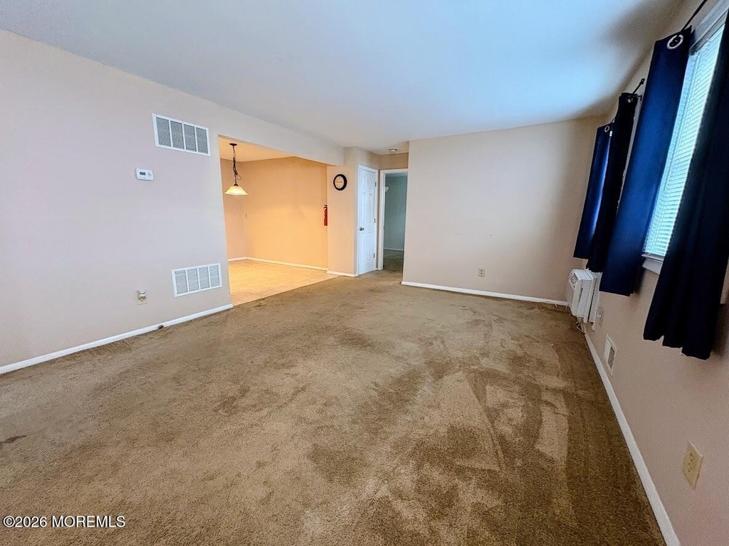 601 Mistletoe Avenue - Photo 6