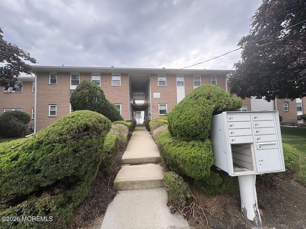 601 Mistletoe Avenue - Photo 10