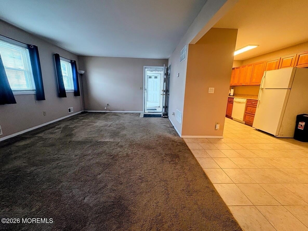 601 Mistletoe Avenue - Photo 1
