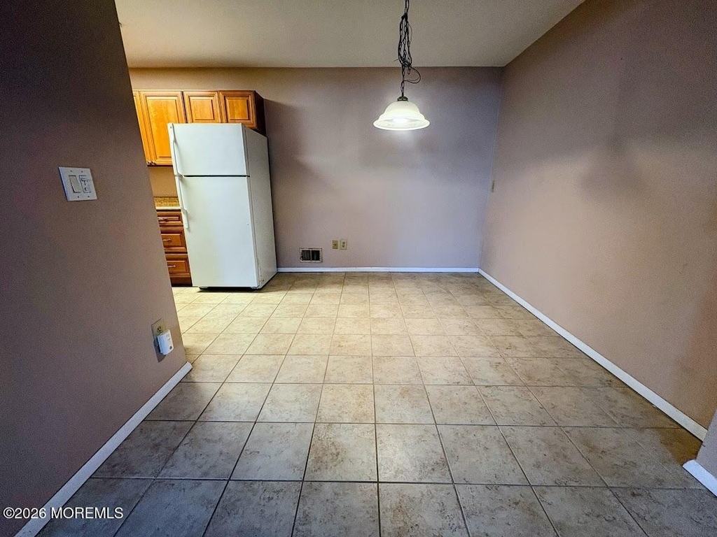 601 Mistletoe Avenue - Photo 5