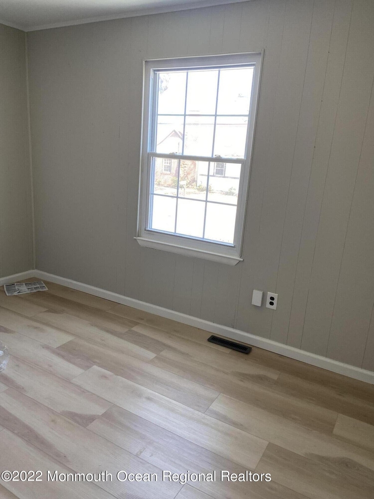 211 Henley Avenue - Photo 6