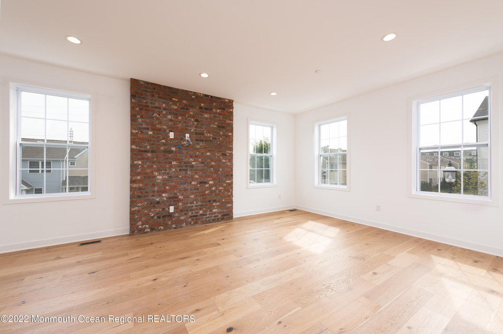 16 River Street - Photo 4
