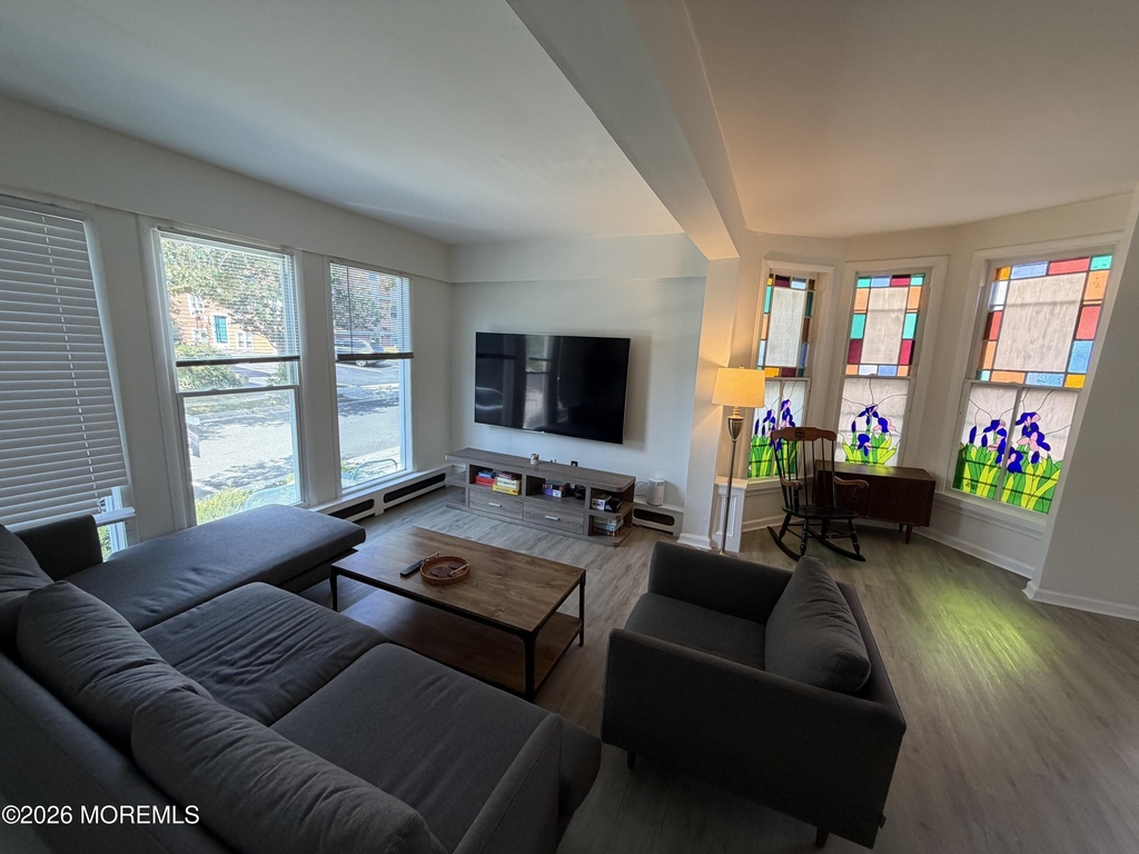 1102 Heck Street - Photo 0