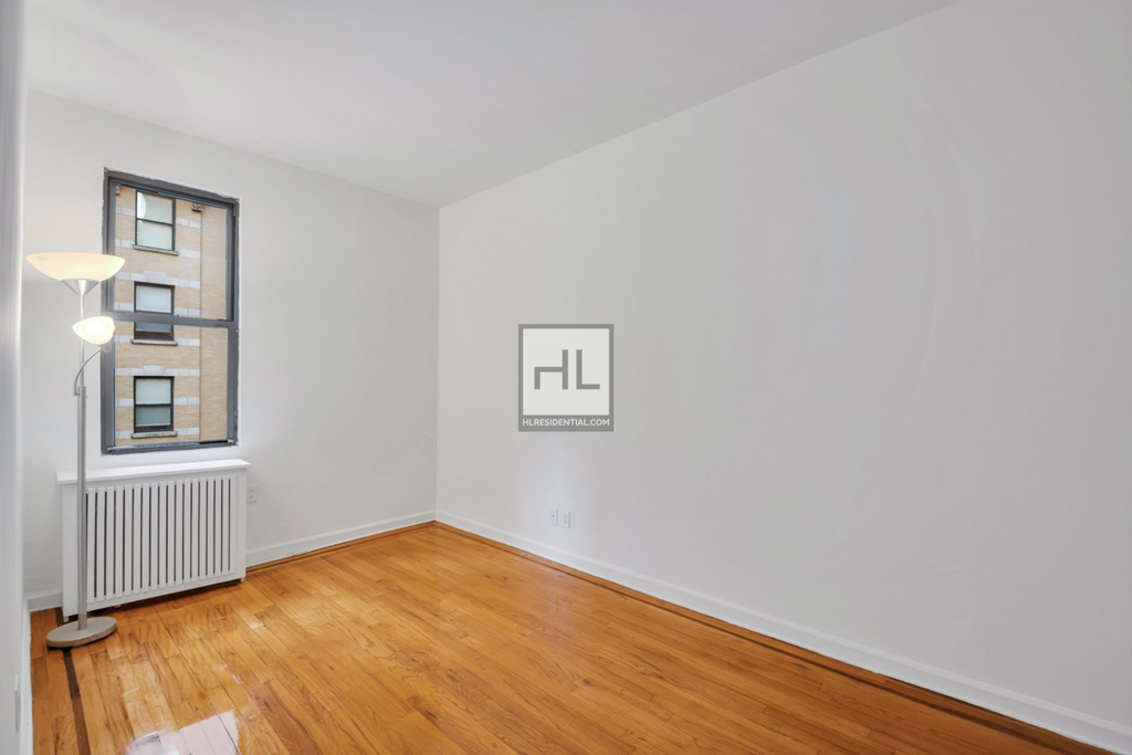 Madison Avenue - Photo 4