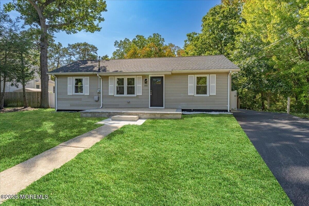 501 Azalea Drive - Photo 3