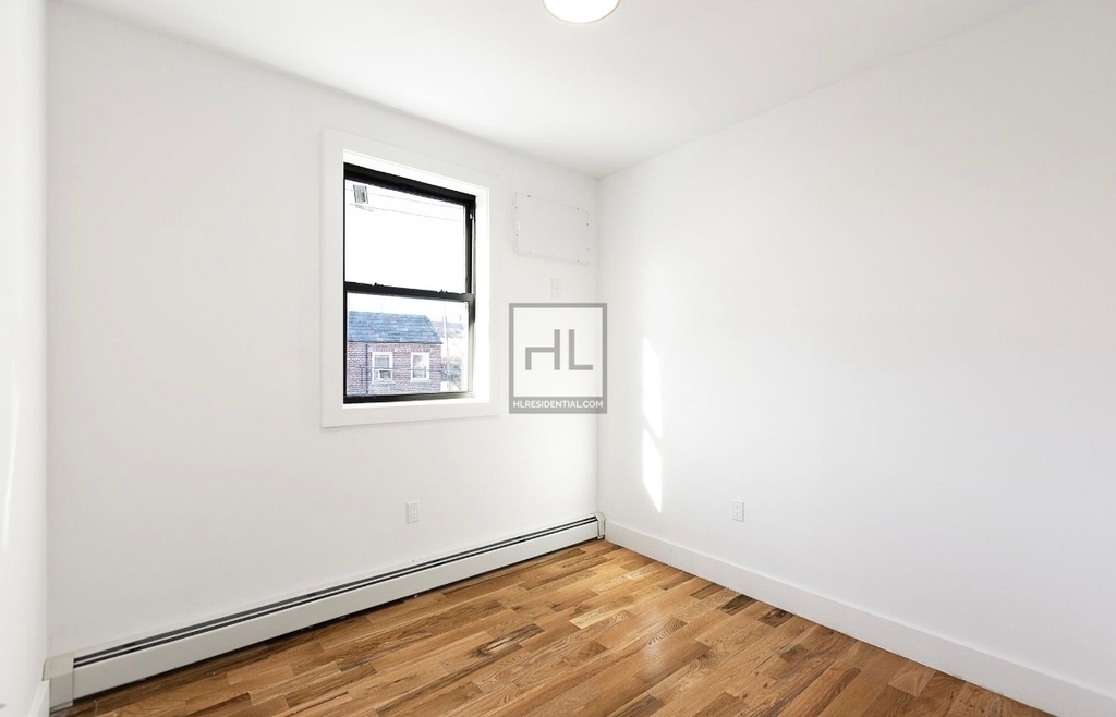 East 16th Street - Photo 3