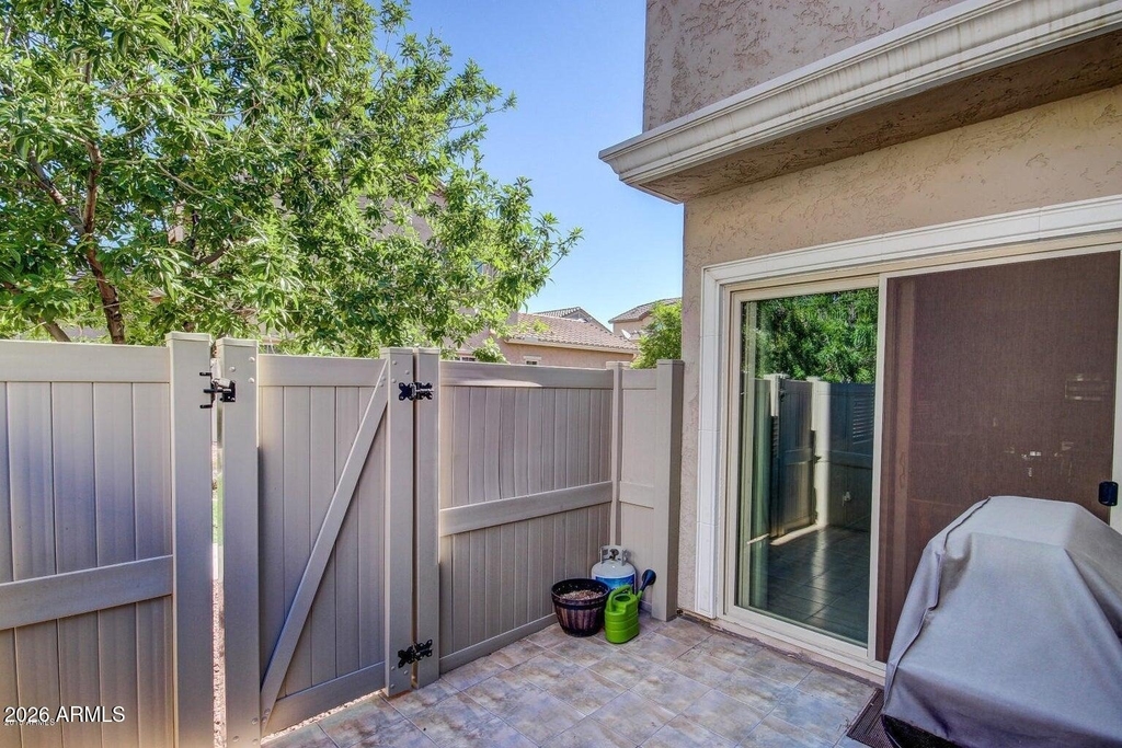 2152 W Monte Cristo Avenue - Photo 13