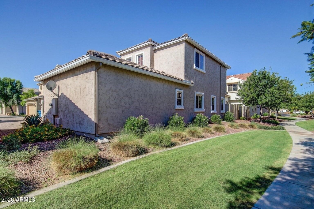2152 W Monte Cristo Avenue - Photo 17