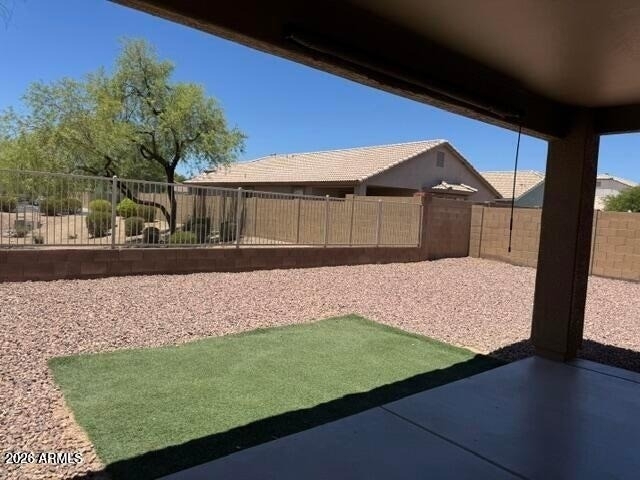 632 S 152nd Lane - Photo 4
