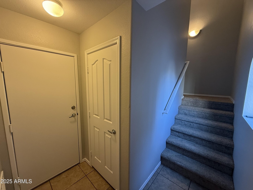 2402 E 5th Street - Photo 2