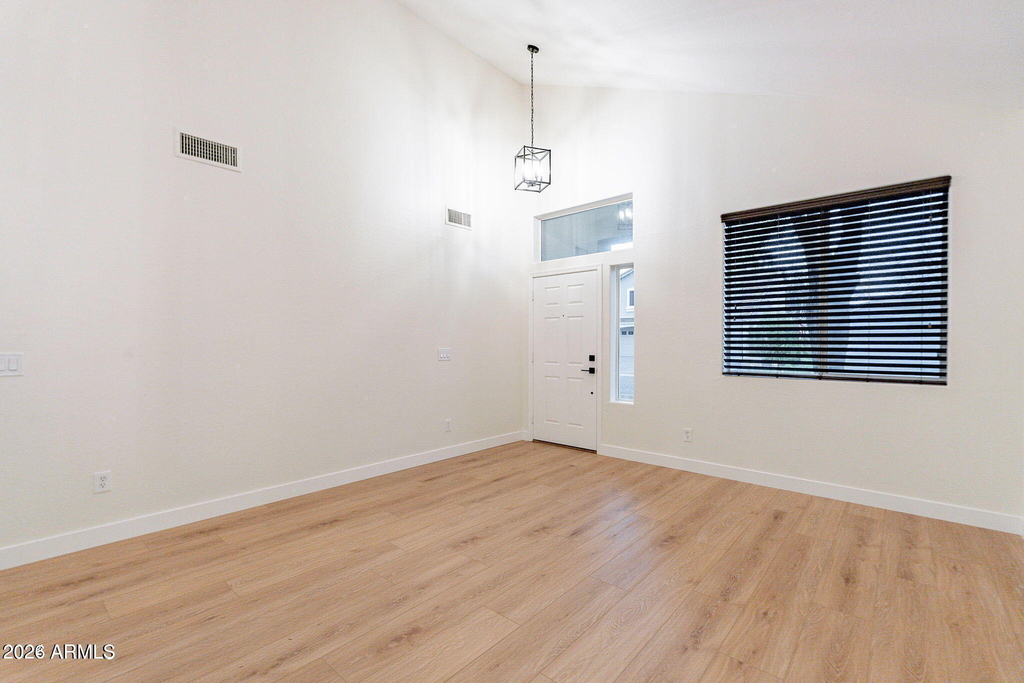 701 W Gibson Avenue - Photo 3