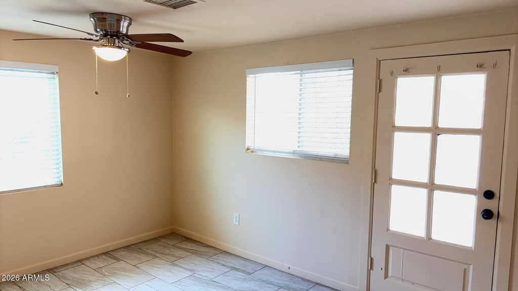 6714 N 54th Avenue - Photo 8
