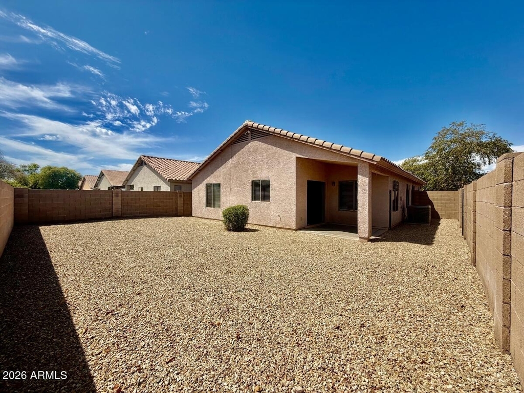 9323 W Harmony Lane - Photo 18