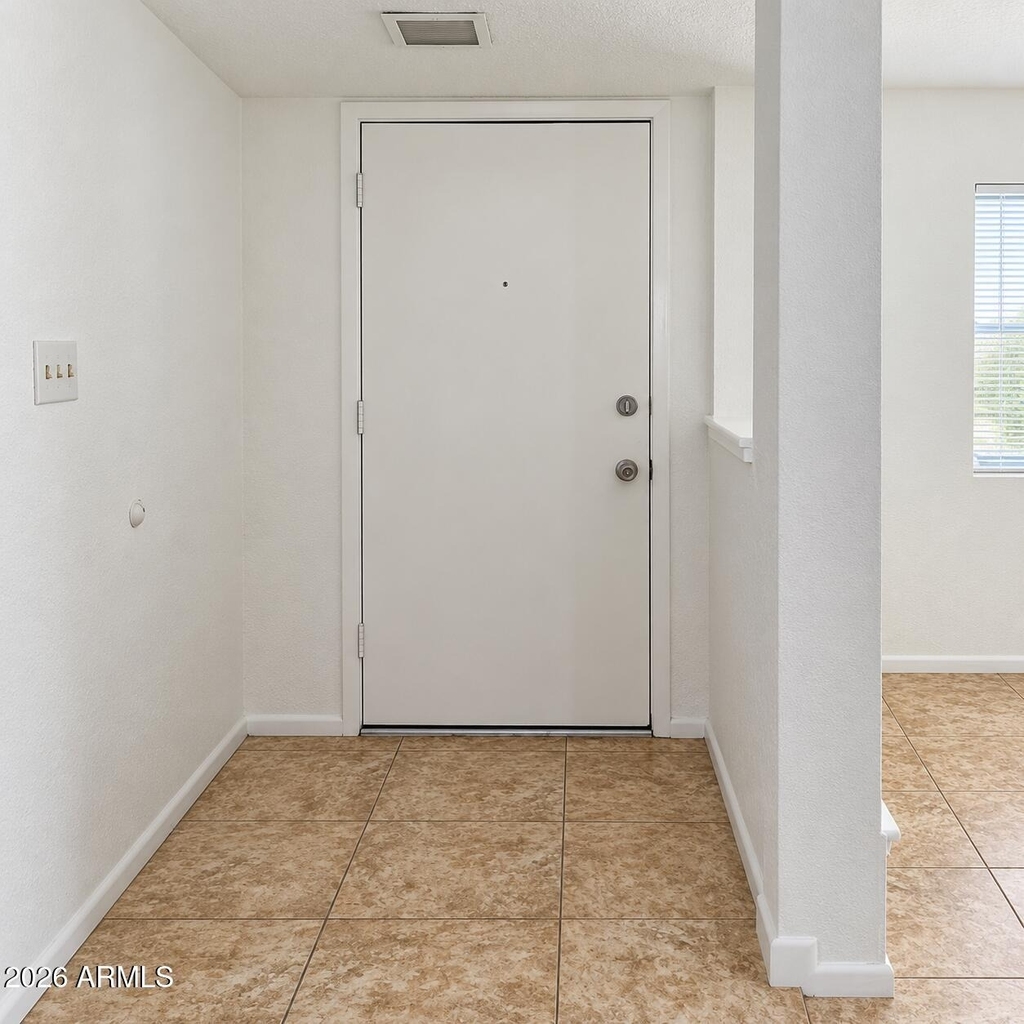 815 W Bluefield Avenue - Photo 3