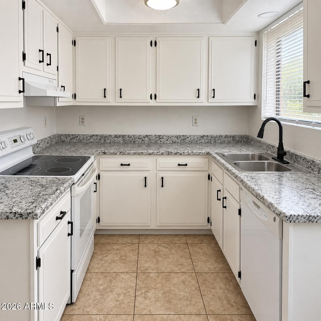 815 W Bluefield Avenue - Photo 9