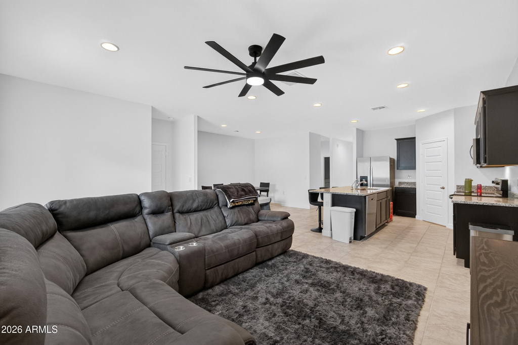 1823 W Sombra Avenue - Photo 4