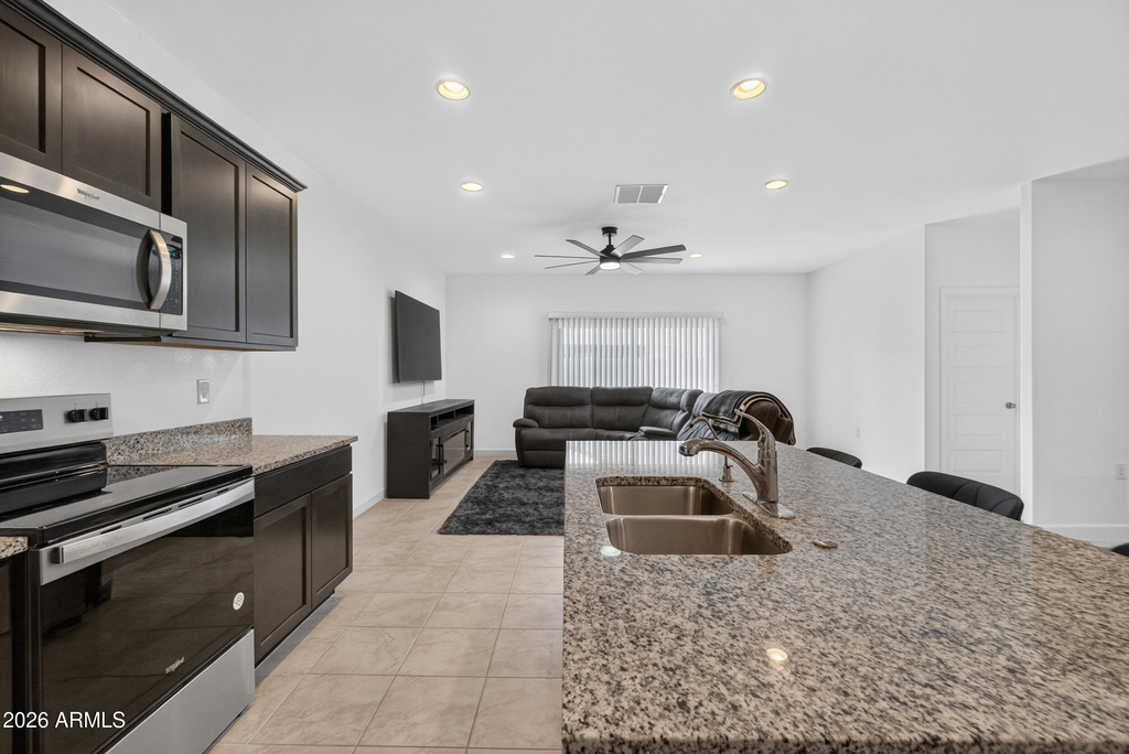 1823 W Sombra Avenue - Photo 7