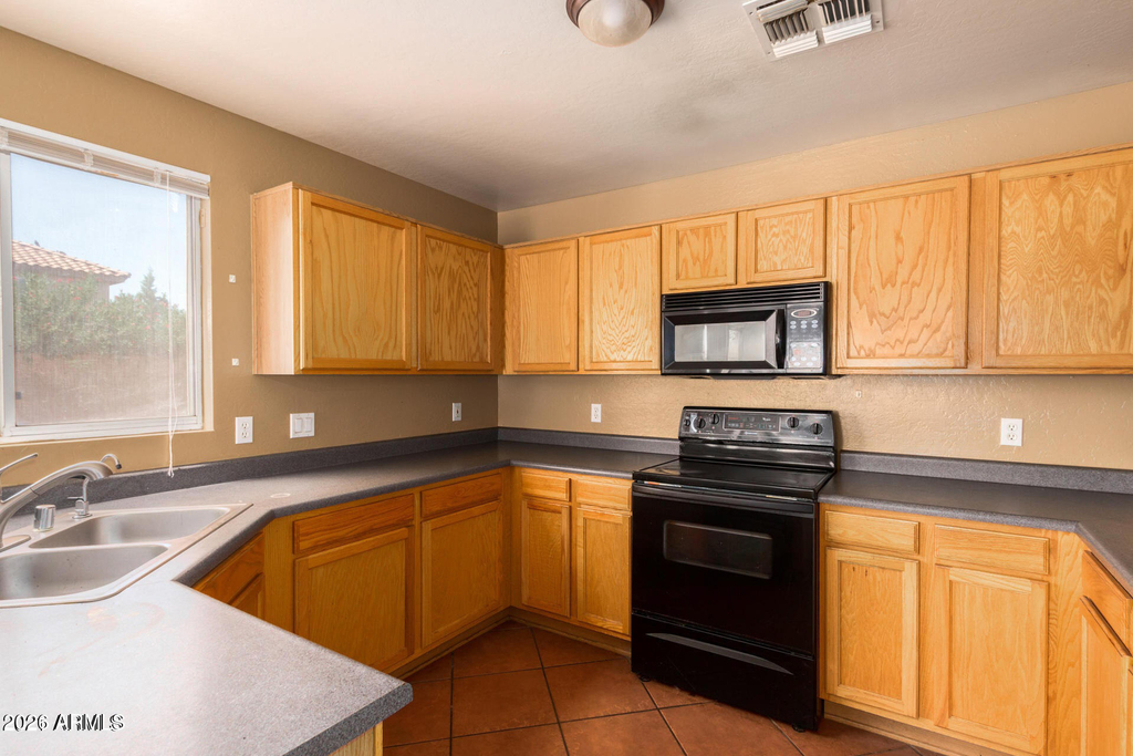 12221 W Aster Drive - Photo 8