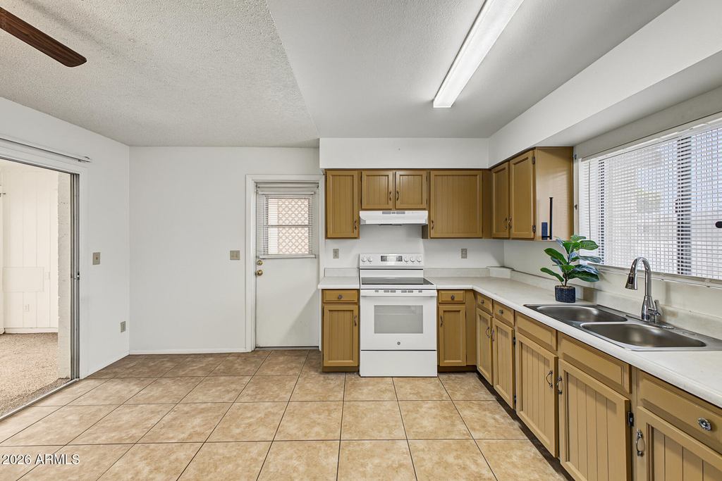 15611 N 22nd Street - Photo 10