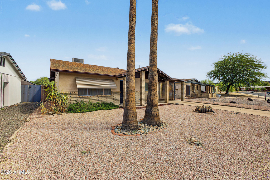 15611 N 22nd Street - Photo 1