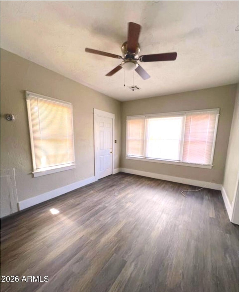 2032 W Adams Street - Photo 2