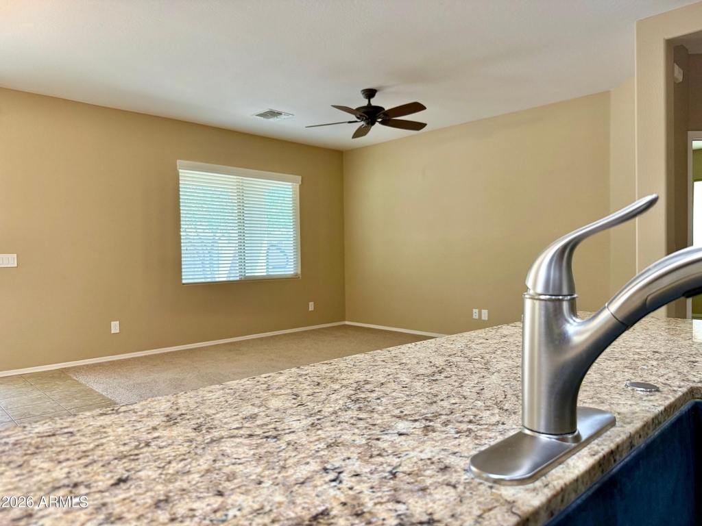 512 E Castle Rock Road - Photo 8
