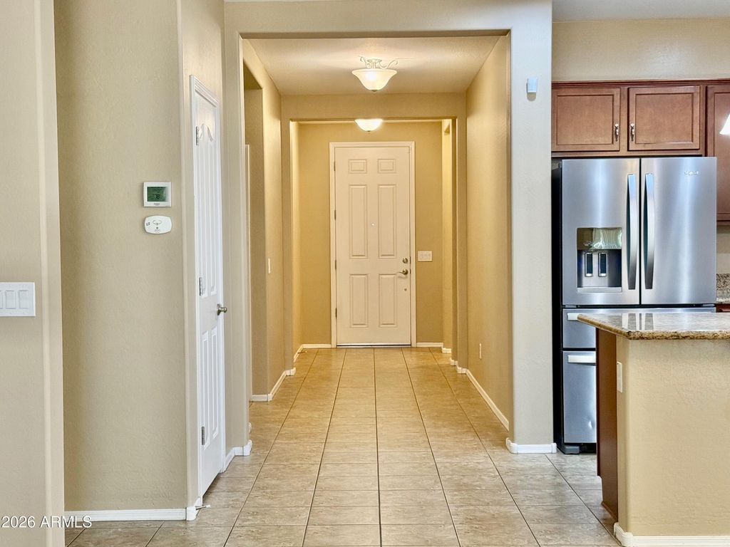 512 E Castle Rock Road - Photo 5