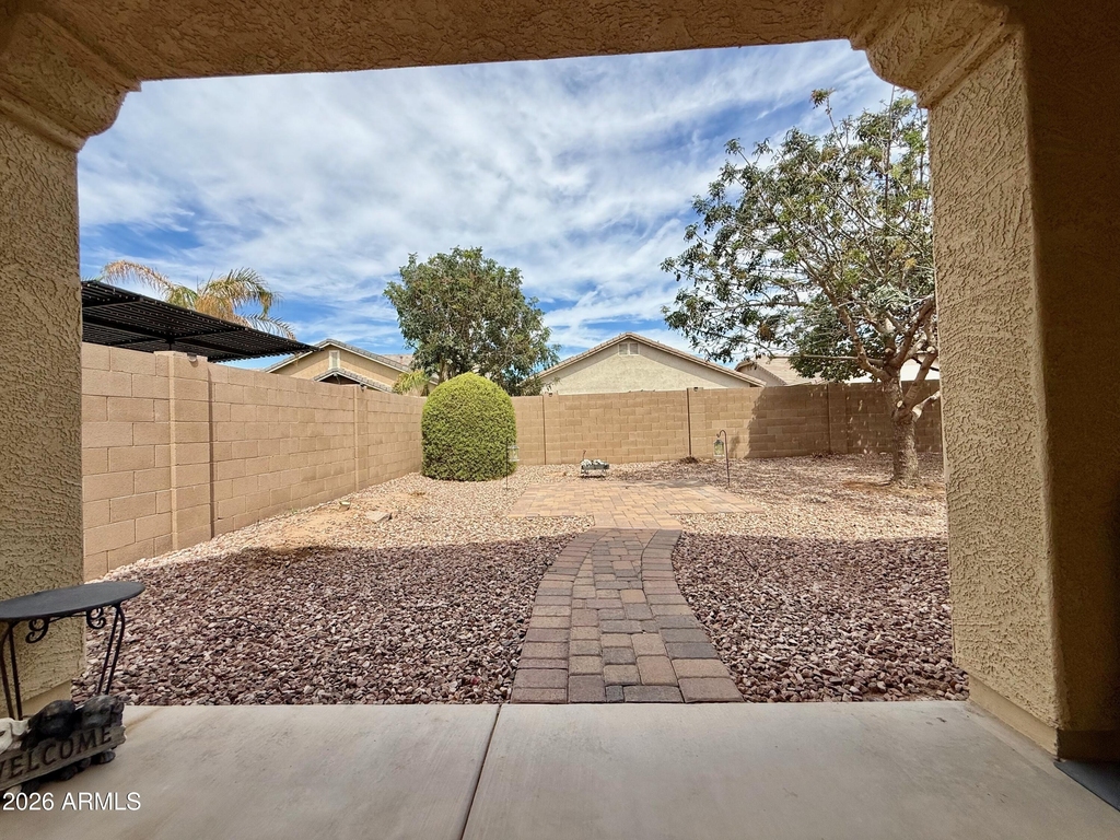 512 E Castle Rock Road - Photo 27