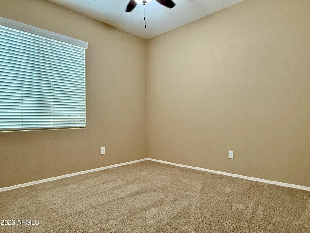 512 E Castle Rock Road - Photo 21